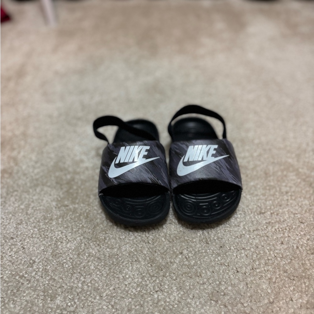 Nike Toddler Slides - size